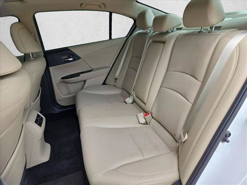 Used 2017 Honda Accord EX-L image 16
