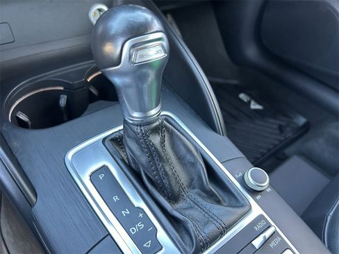 Used 2017 Audi A3 e-tron Premium image 26