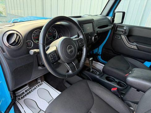 Used 2018 Jeep Wrangler Unlimited Sport S AWD/4WD image 22