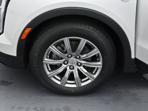 Used 2023 Cadillac XT4 Premium Luxury w/ Cold Weather Package AWD/4WD image 31