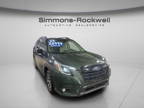 Used 2024 Subaru Forester Premium AWD/4WD image 7