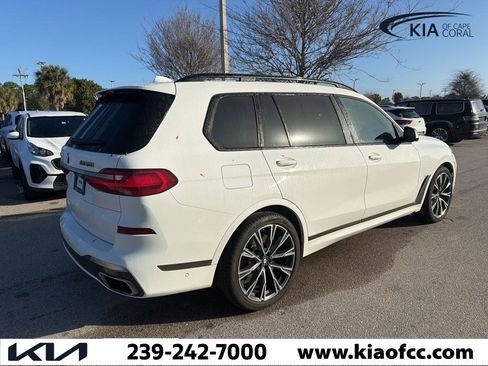 Used 2020 BMW X7 M50i w/ Executive Package image 7