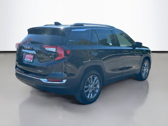 Used 2024 GMC Terrain SLT AWD/4WD image 5