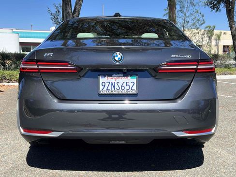 Used 2024 BMW i5 eDrive40i RWD image 59