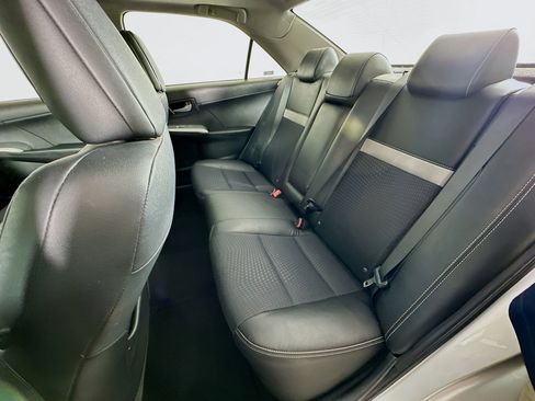 Used 2012 Toyota Camry SE w/ Convenience Pkg FWD image 26
