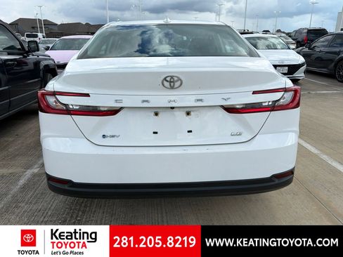 Used 2025 Toyota Camry LE FWD image 4