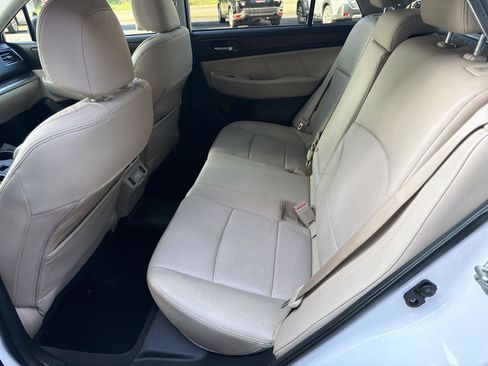 Used 2018 Subaru Outback 2.5i Limited AWD/4WD image 10