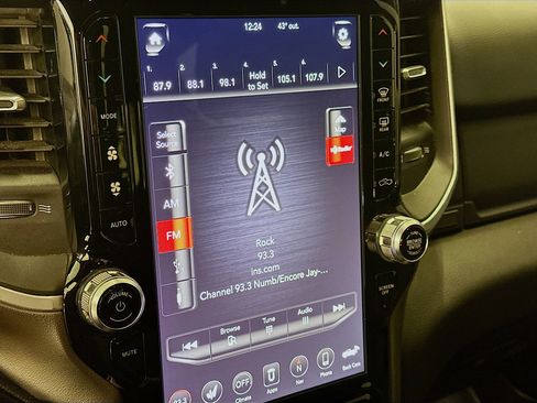 Used 2019 RAM 1500 Big Horn image 21