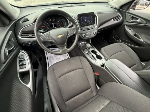 Used 2025 Chevrolet Malibu LT image 15