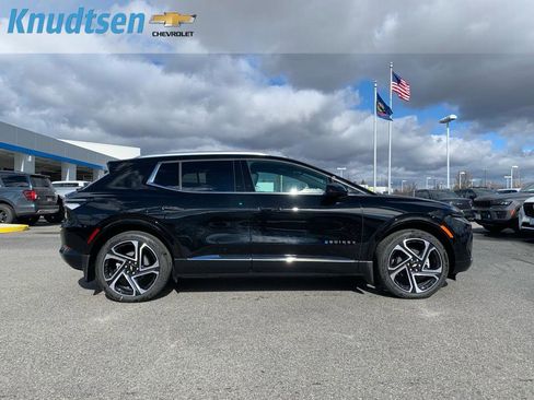 New 2026 Chevrolet Equinox EV LT w/ Convenience Package II AWD/4WD image 8