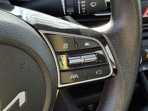 Certified 2023 Kia Forte LXS image 21