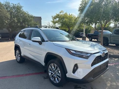 Used 2025 Toyota RAV4 XLE Premium w/ Weather Package FWD image 3