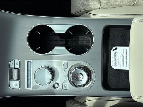 New 2026 Genesis GV70 2.5T Advanced AWD/4WD image 18