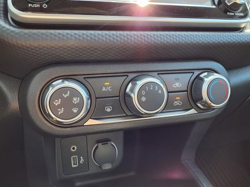 Used 2025 Nissan Kicks Play S FWD image 8