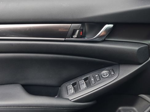 Used 2022 Honda Accord Sport image 12