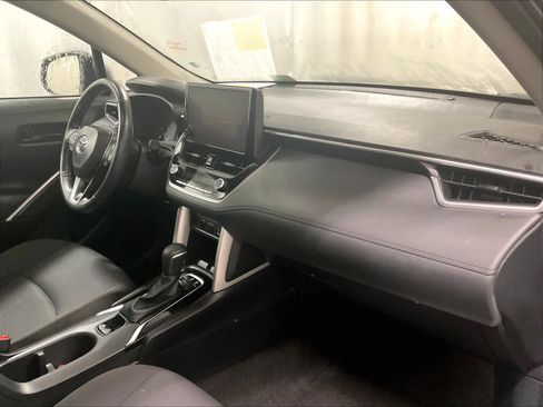Certified 2024 Toyota Corolla Cross LE image 14