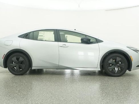 New 2026 Toyota Prius Plug-In Hybrid FWD image 26