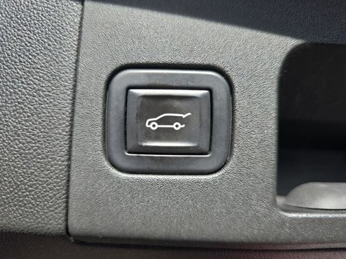 Used 2017 Cadillac XT5 Premium Luxury image 13