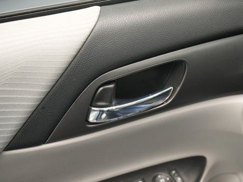 Used 2015 Honda Accord LX image 27