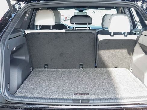 New 2026 Volkswagen Atlas Cross Sport SEL Premium R-Line image 25