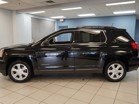 Used 2017 GMC Terrain SLE w/ Convenience Package image 2