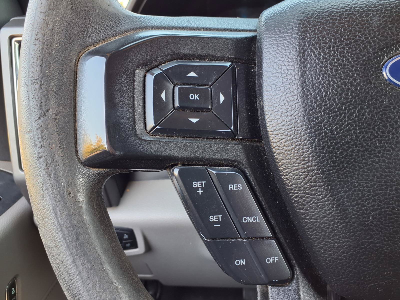 Used 2017 Ford F350 XLT w/ Camper Package AWD/4WD image 9