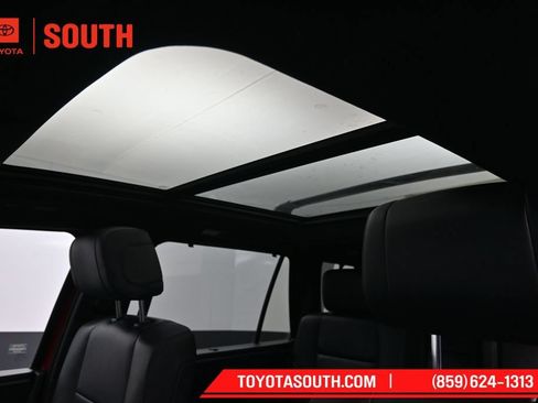 Used 2023 Toyota Sequoia Platinum AWD/4WD image 26