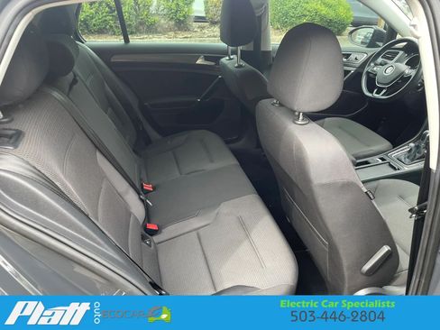 Used 2019 Volkswagen e-Golf SE w/ Driver Assistance Package FWD image 43