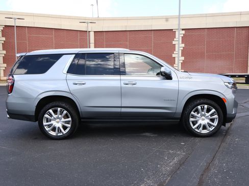 Used 2023 Chevrolet Tahoe High Country w/ Premium Package 2 AWD/4WD image 39