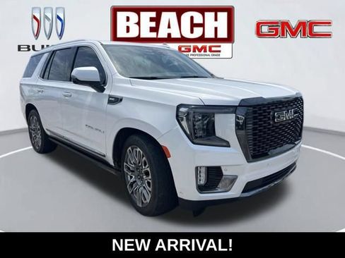 Used 2023 GMC Yukon Denali Ultimate AWD/4WD image 1