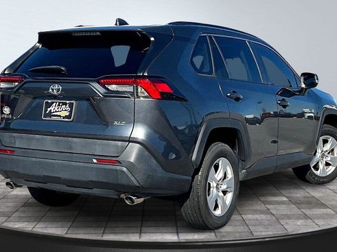 Used 2021 Toyota RAV4 XLE image 6