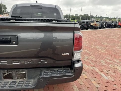 Used 2023 Toyota Tacoma TRD Sport w/ Advanced Technology Package AWD/4WD image 11