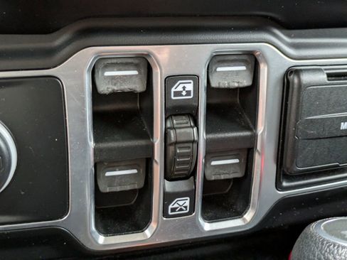 Used 2020 Jeep Wrangler Unlimited Sport S image 21