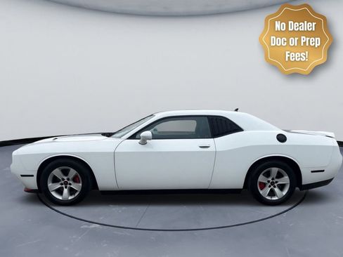 Used 2016 Dodge Challenger R/T Plus RWD image 1
