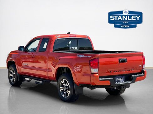 Used 2016 Toyota Tacoma TRD Sport w/ Towing Package RWD image 5