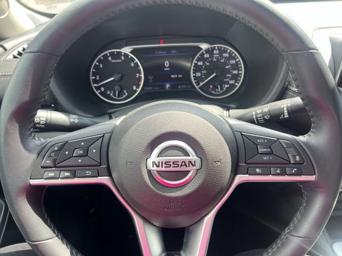 Used 2021 Nissan Sentra SV FWD image 13