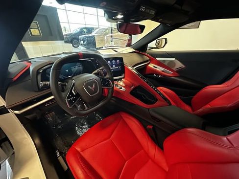 Used 2023 Chevrolet Corvette Stingray Preferred Cpe w/ Z51 Performance Package RWD image 3