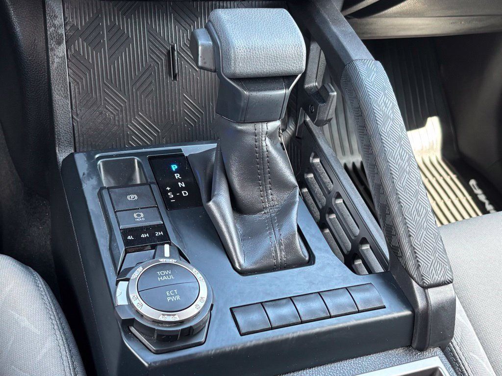 Used 2026 Toyota Tacoma SR5 AWD/4WD image 21