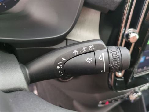 Used 2023 Volvo XC40 B5 Ultimate w/ Protection Package Premier image 18
