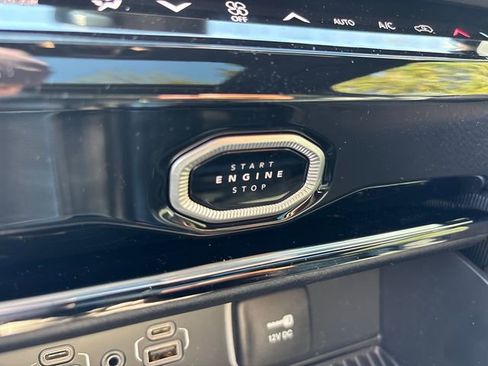 New 2026 Jeep Grand Cherokee Altitude AWD/4WD image 17