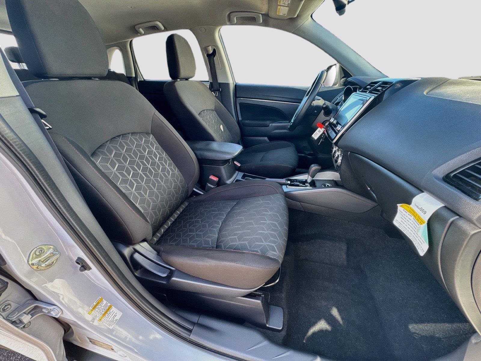 Used 2025 Mitsubishi Outlander Sport AWD image 25