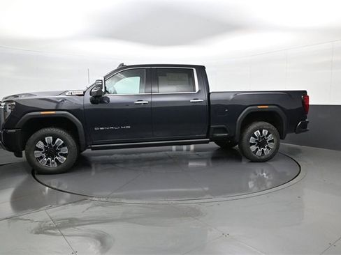 New 2026 GMC Sierra 3500 Denali w/ Denali Reserve Package image 8