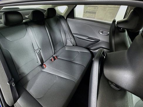 New 2025 Kia K4 LXS image 26