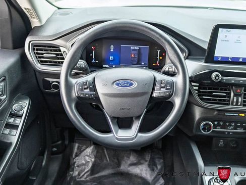 Used 2025 Ford Escape Active AWD/4WD image 2