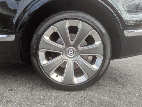 Used 2018 Bentley Bentayga Mulliner image 71