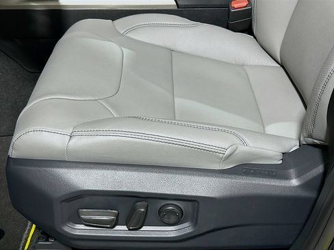 New 2026 Toyota Tundra Limited AWD/4WD image 19