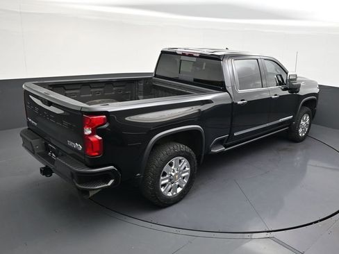 Used 2024 Chevrolet Silverado 2500 High Country image 17