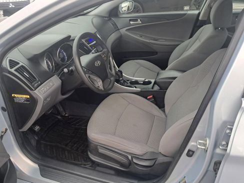 Used 2012 Hyundai Sonata GLS image 2