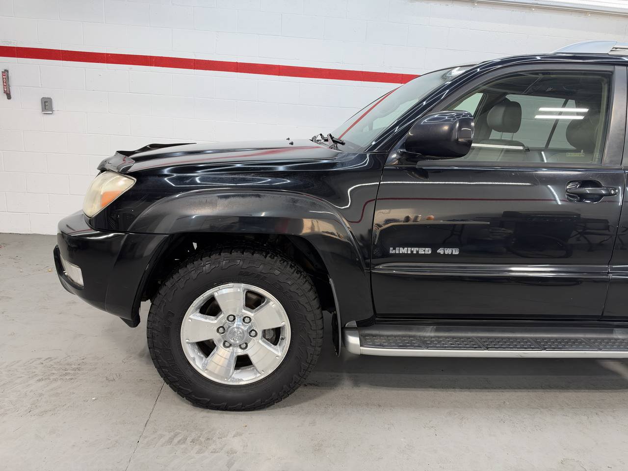 Used 2004 Toyota 4Runner Limited AWD/4WD image 3