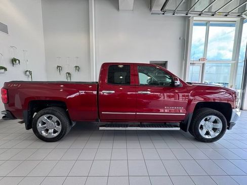 Used 2018 Chevrolet Silverado 1500 LT w/ All Star Edition AWD/4WD image 29